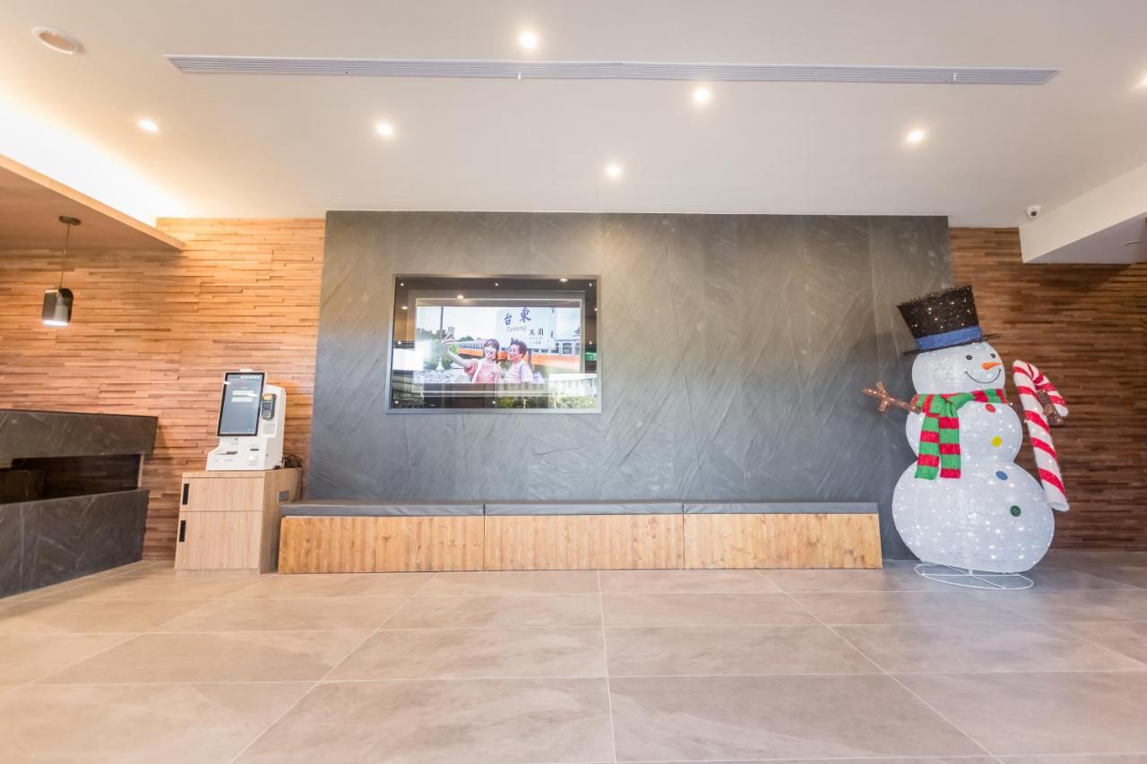 Traveller Inn Tiehua Cultural And Creative Hotel II Taitung Exterior photo